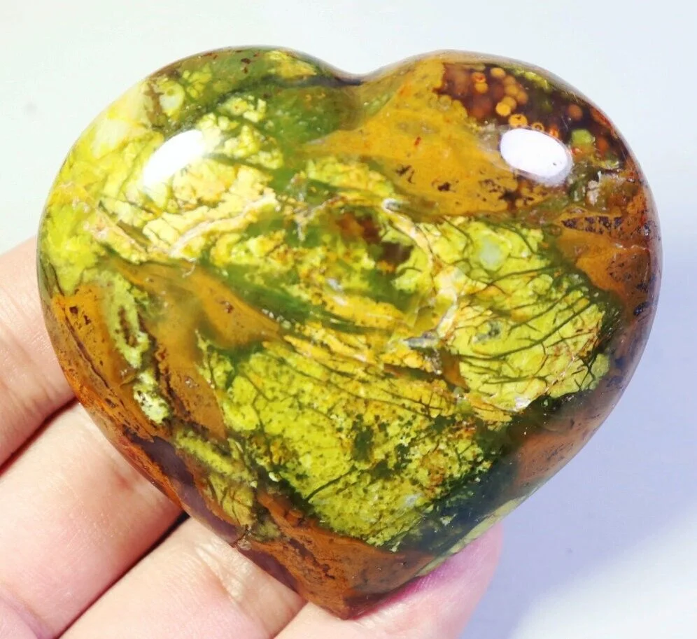 Натуральный зеленый опал Кристалл сердца энергетический драгоценный камень