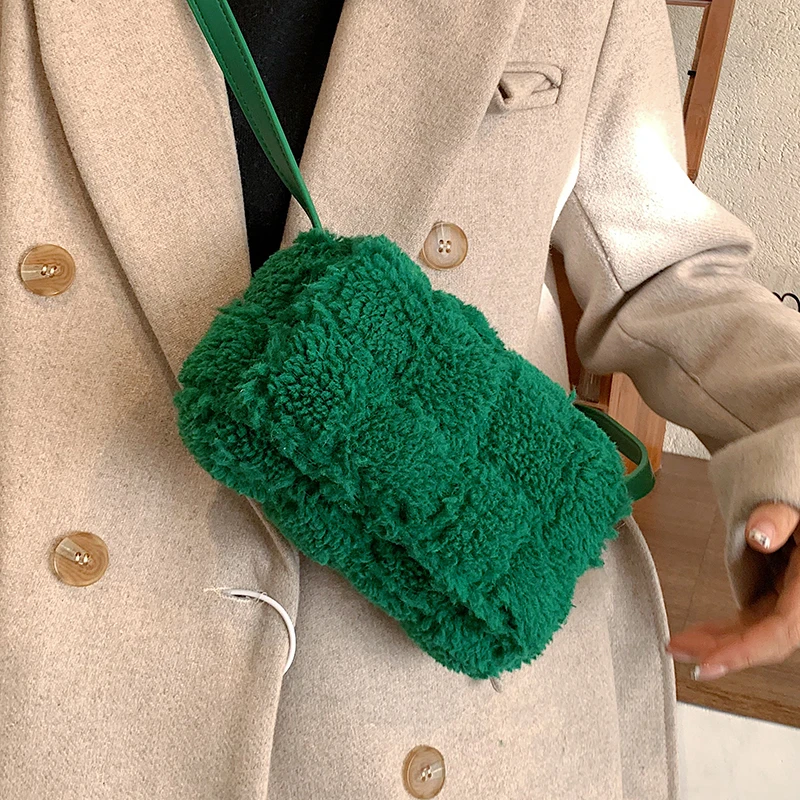 

Winter New Soft Lamb Wool Women's Shoulder Messenger Bag Designer Faux Fur Woven Square Handbag Luxury Brand Crossbody Bag