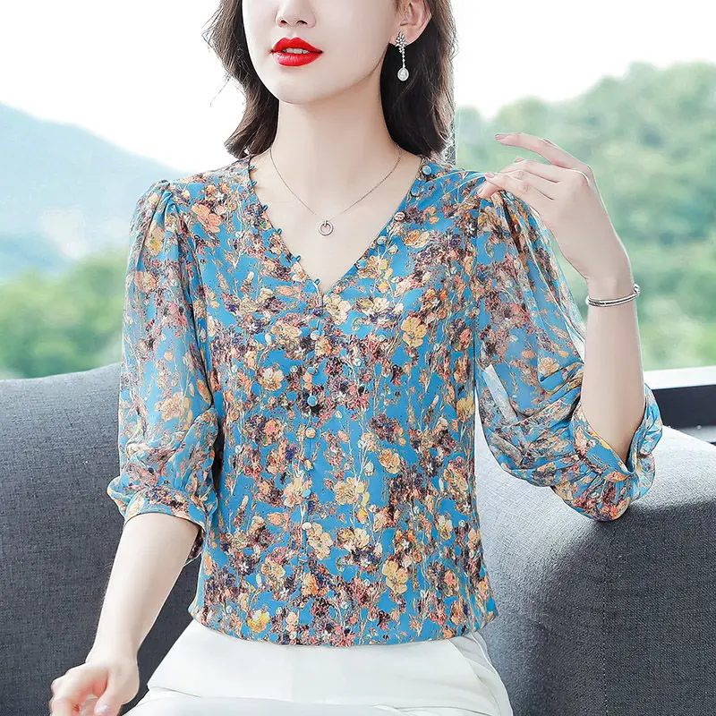 Блузка женская шифоновая с V-образным вырезом и рукавом 3/4