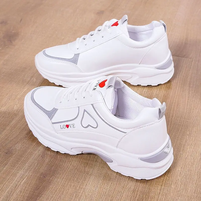 Women Platform Sneakers Heart-shaped Women Casual Sneaker Lace-up Breathable Vulcanized Shoes Woman White Shoe Zapatos Mujer