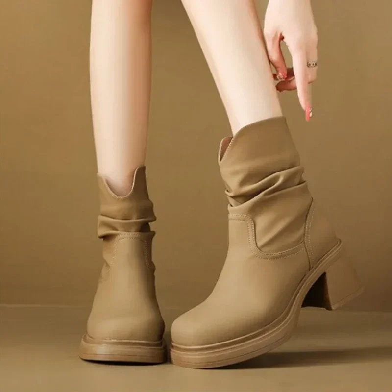 Женские ковбойские ботинки с острым носком коричневые из мягкой кожи в стиле