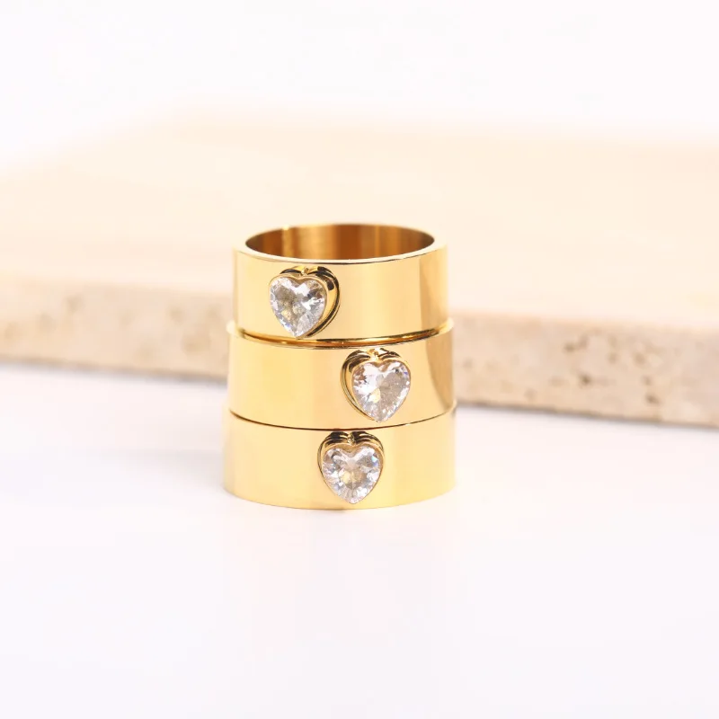 

Stainless Steel Zircon Heart Rings for Women Girls Trendy Gold Plated White Crystal Heart Finger Ring Wedding Engagement Jewelry