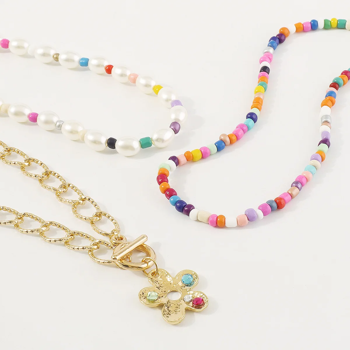 Exaggerated color necklace Bohemian style multi-layer beaded necklace with sweet flower necklace.