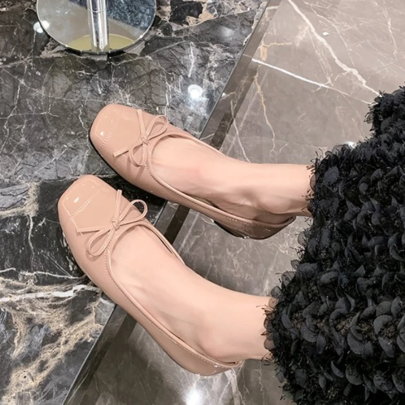 Женские лакированные балетки в стиле ретро с бантом Осенние повседневные туфли