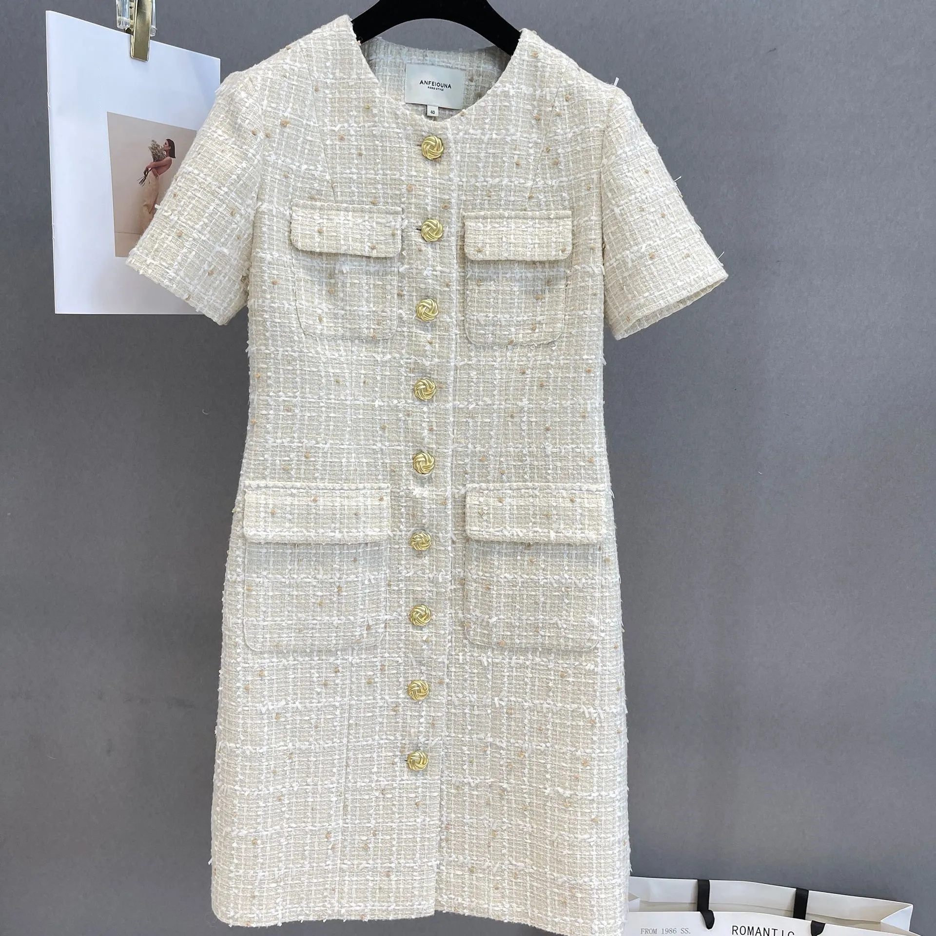 

Женское твидовое платье в клетку, с круглым вырезом и карманами, C852, весна-осень 2023