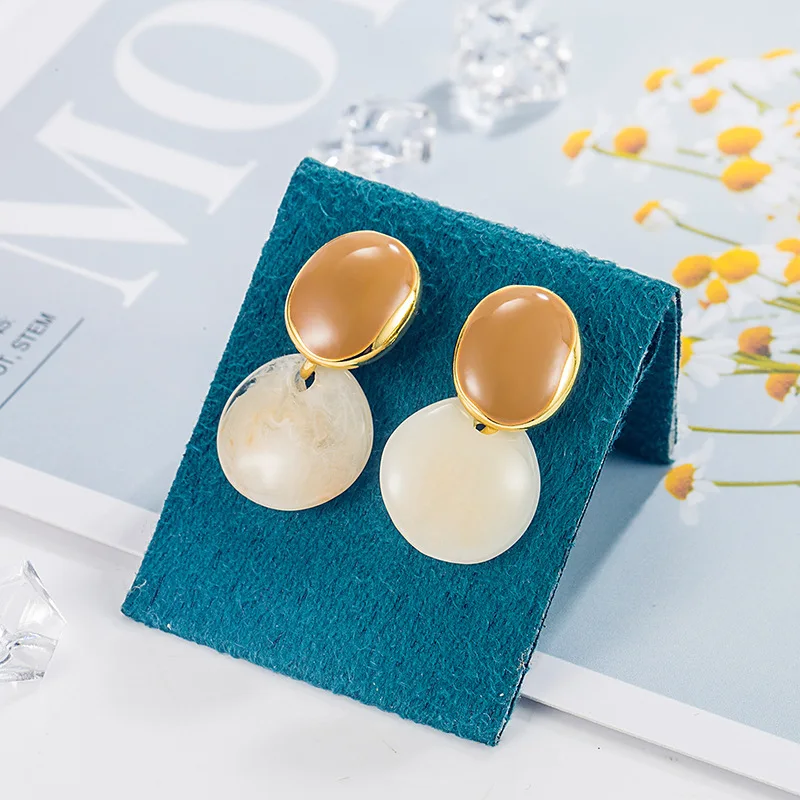 

Beautiful and Refined New Warm Brown Series Khaki Irregular Geometric Earrings Drop Glaze Vintage Simple Temperament Earrings