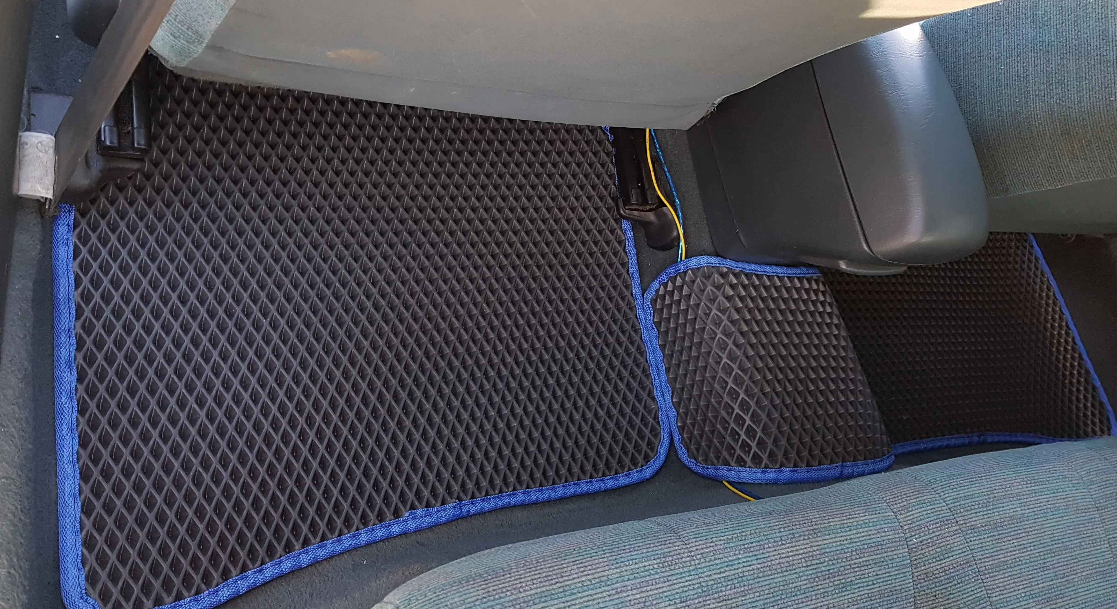 Eva's carpet for COROLA CERES AE 100 RULES 1992-1998 | Car Chassis Mats