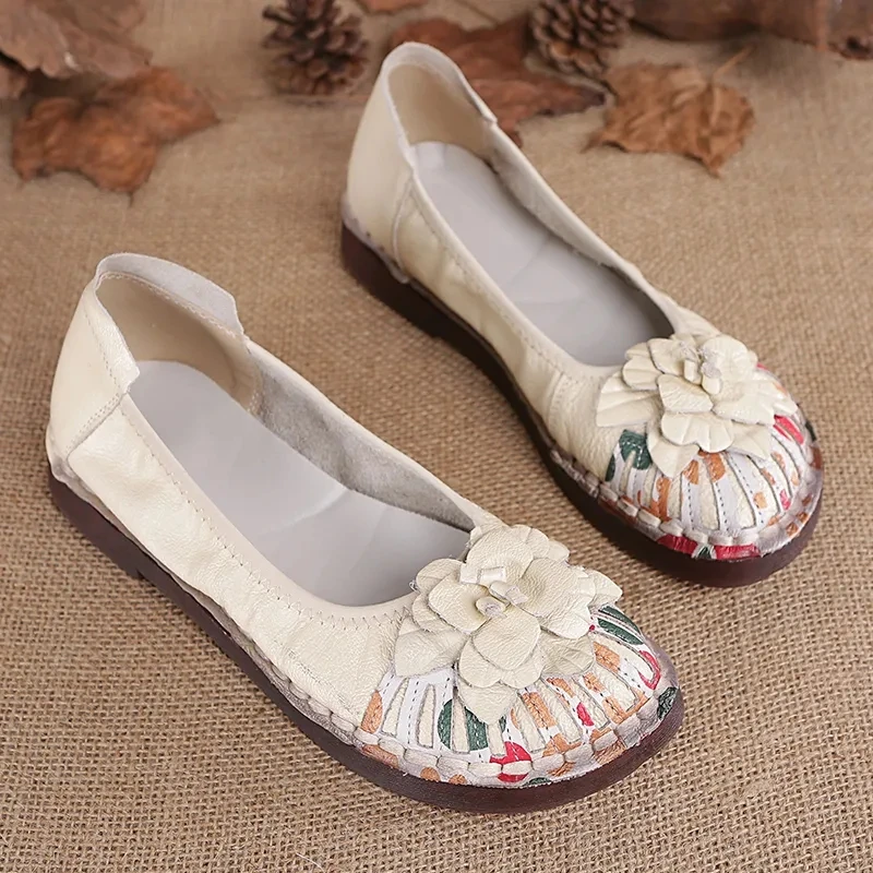 Top Quality Soft Genuine Leather Moccasins Woman Floral Flat Shoes for Women 2022 New Casual Designer Loafers Summer Flats