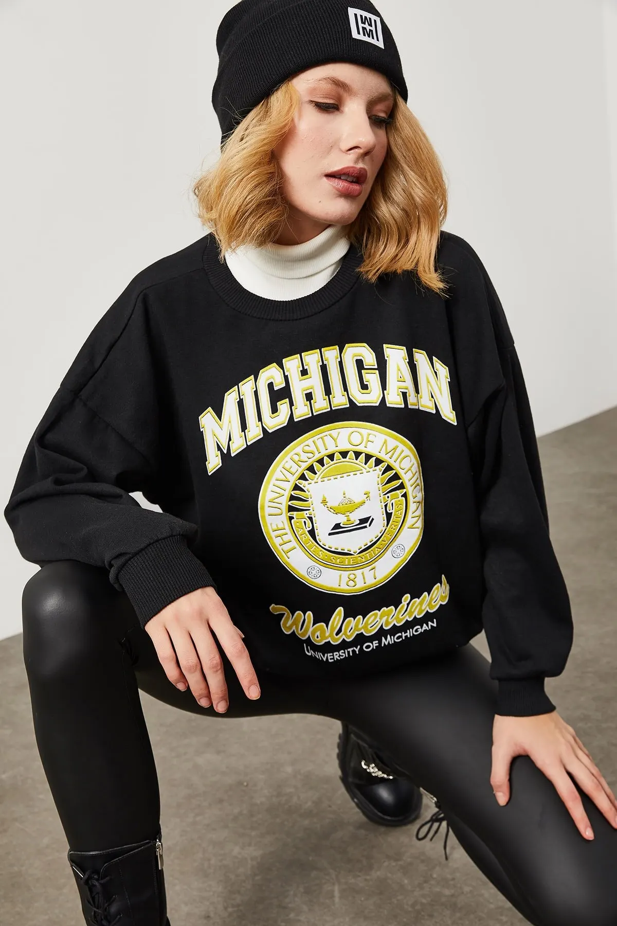 

Женская толстовка, черные худи с принтом спереди 02, модные всесезонные новые дизайнерские пуловеры, флисовые толстовки