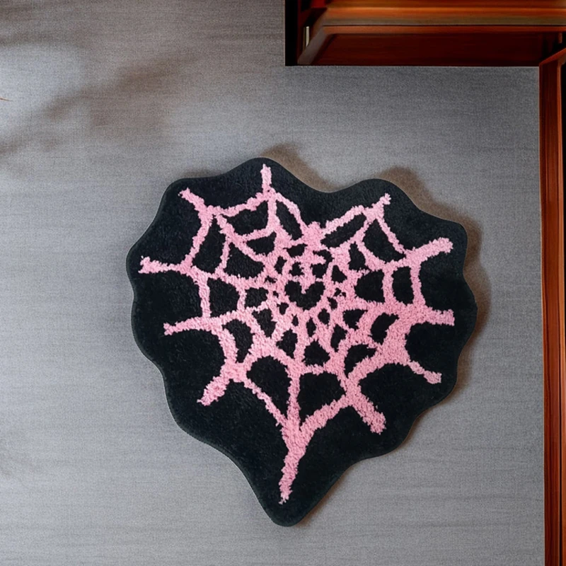 Коврик в готическом стиле на Хэллоуин с рисунком паутины форме сердца