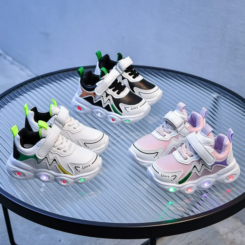 

Кроссовки Детские со светодиодной подсветкой, на возраст 1-6 лет