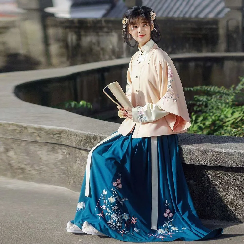 

2022 Oriental Elegant Ming Dynasty Hanfu Ancient Traditional Chinese Woman Elegant Hanfu Clothes Fairy Stage Folk Dance Costume