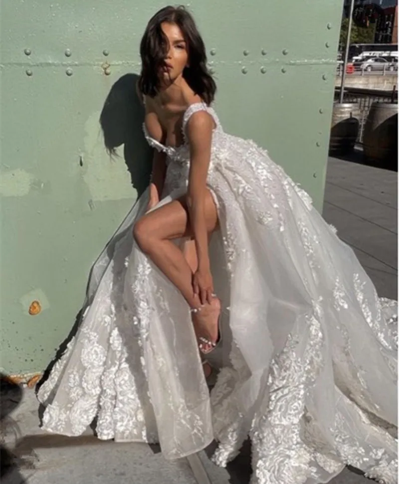 

Sexy Weddding Dresses Slit Leg Tulle Lace Flowers Crystal Beading Luxury 2022 New Formal Plus Size Bridal Gowns SF35