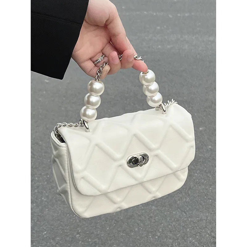 Xiaohongshu Популярные женские сумки в одном стиле этого года2024Новая клетчатая сумка