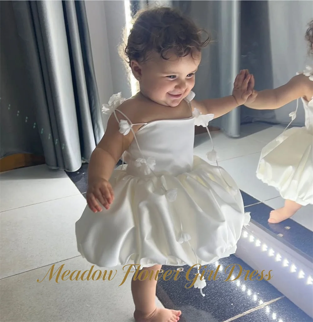Фото Пышное бальное платье для девочек Meadow Cream White Princess с бретельками-спагетти, 3D цветочным декором ручной работы и пышной юбкой-туту для выпускного вечера №2