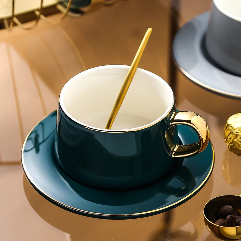 Керамическая кофейная чашка с ложкой 250 мл