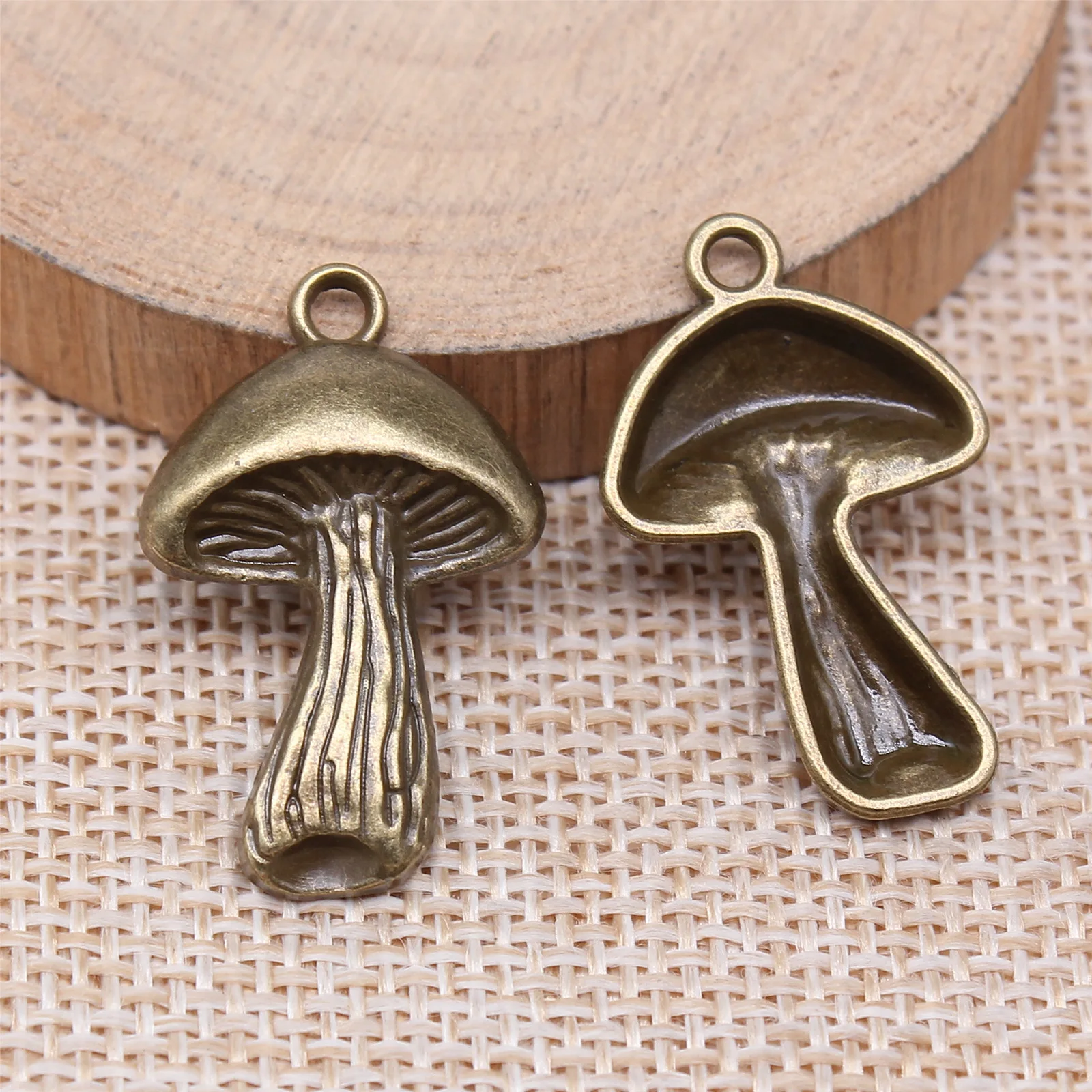 10Pcs 29x18mm Antique Silver Bronze Color Mushroom Charms Pendant Designer Charms Fit Jewelry Making DIY Jewelry Accessories