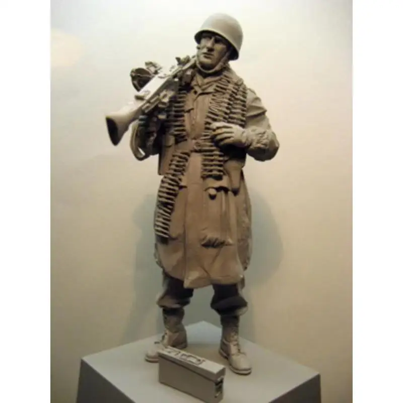 

NX WWII Soldier Model Resin Model Kit Tumei Colorless Self-Assembling Resin Figure Military Action Figure