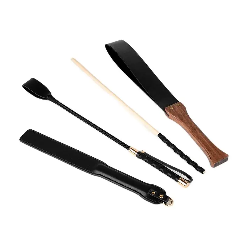 Женская Игрушка-Кнут из воловьей кожи с деревянной ручкой |