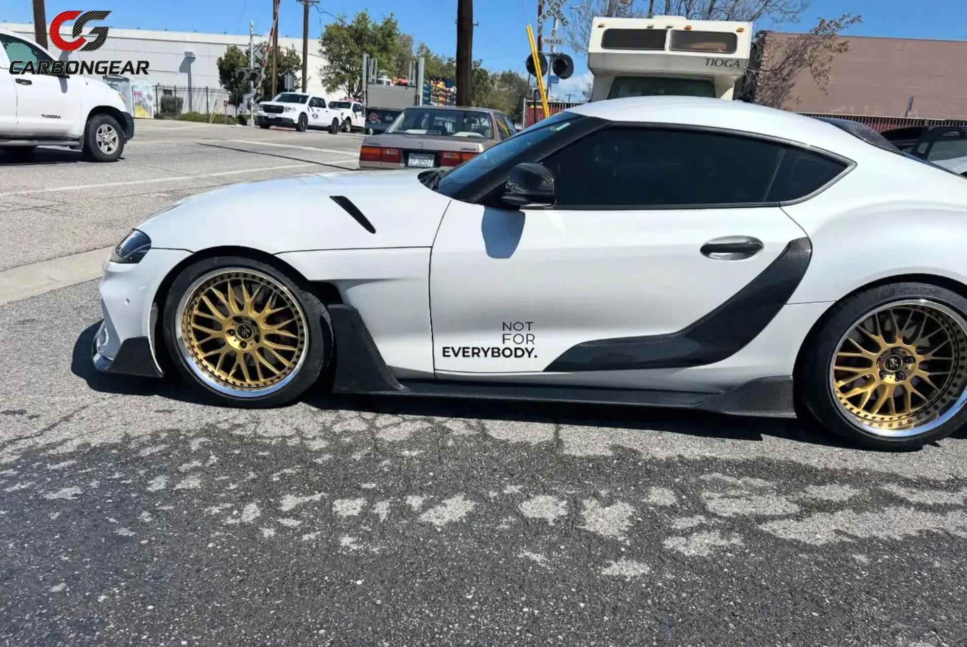 Фото Для Toyota Supra GR A90 A91 Mk5 2020+ в стиле AD-V2: Комплект обвеса из сухого карбона (боковые бамперы, боковые юбки, сплиттеры, накладки на крылья) №3