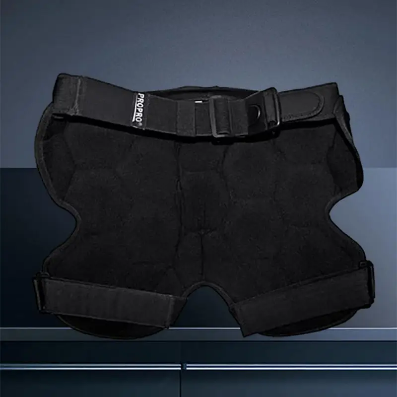 Рисунок 2 - Утолщенные роликовые коньки с внешней защитой бедер