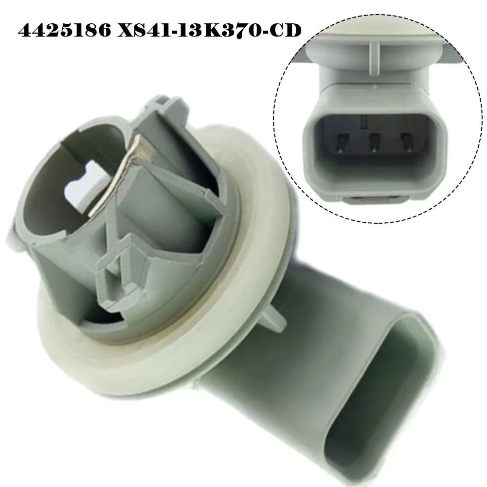 Gray Plastic Car Stop Light Lamp Bulb Holder For Ford Focus 1998-2008 4425186 XS41-13K370-CD Car Brake Light Base Lamp Bulbs