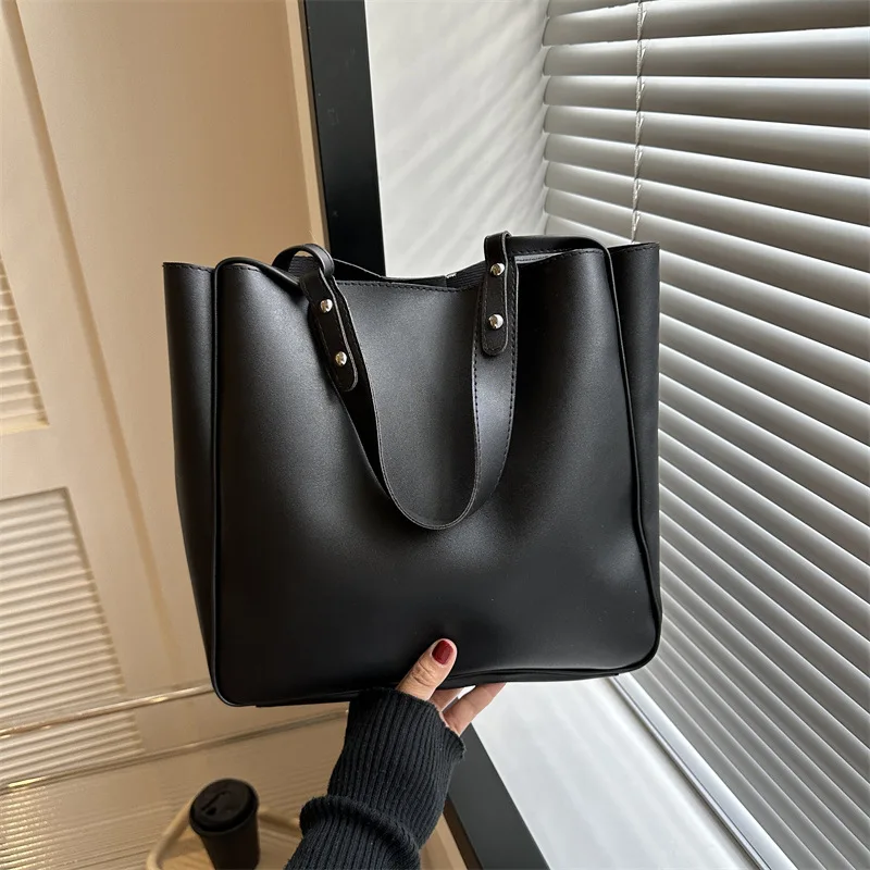 

Женская сумка-мешок в стиле ретро, красная однотонная вместительная сумка через плечо в Корейском стиле, осень 2023