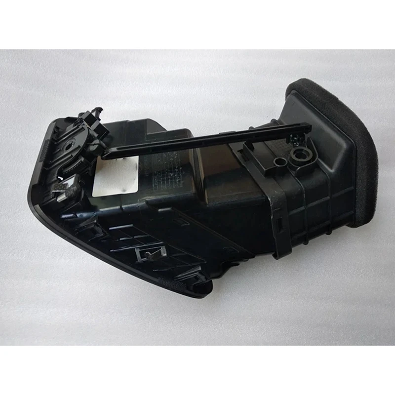 Рамка розетки кондиционера переменного тока на передней приборной панели для