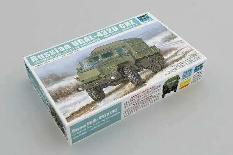 Trumpeter 01071 Комплект модели русского УРАЛ-4320 ЧЗ 1/35