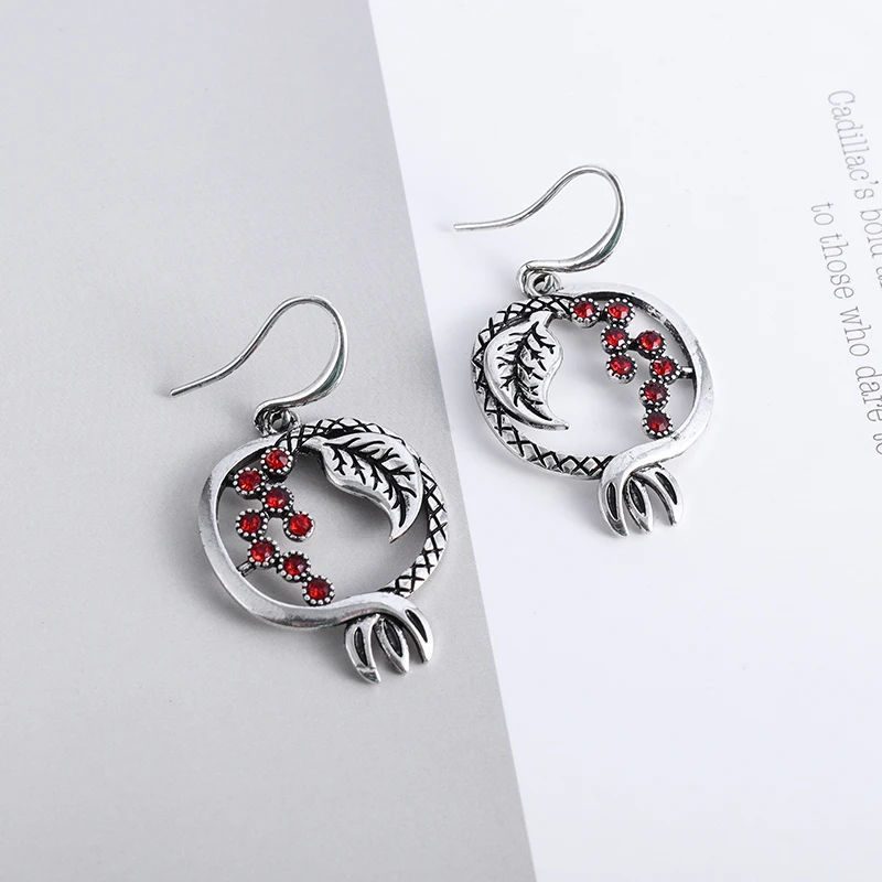 

Personality Simple Chinese Style Hollow Earrings Women's Retro Creative Leaf Fruit-Shaped Earrings Leisure Banquet Jewelry Gift