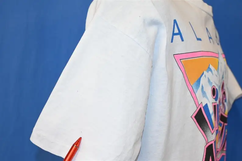 Большая неоновая туристическая футболка Alaska Life's A Mountain Not Beach 80-х годов