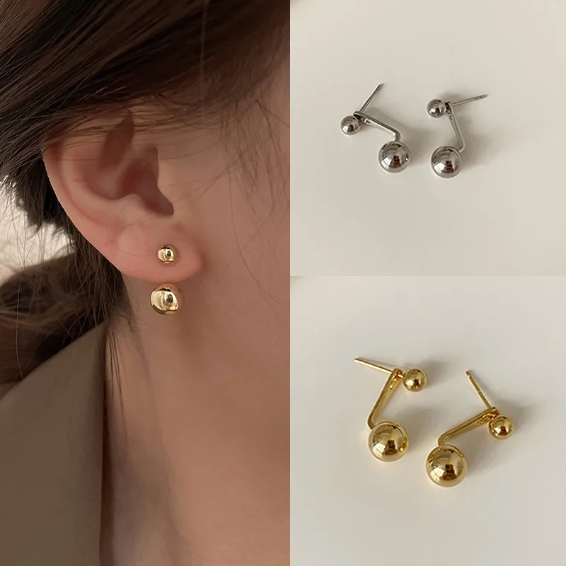 

A two-wear simple small gold ball earrings female temperament earrings niche design earrings 2021 new trendy earrings