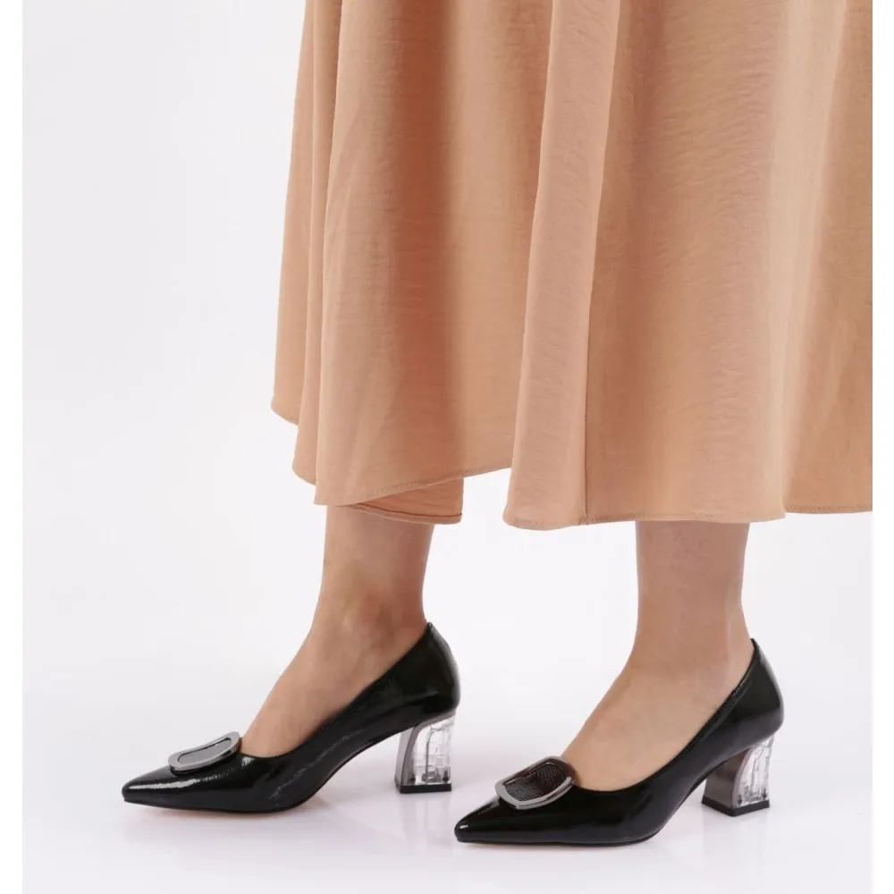 

Dorlie 200 Women Pointed toe Buckle High-Heeled Shoes