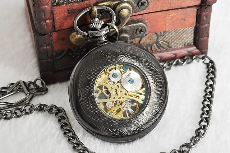 Black Polished Hollow Simple Design Mechanical Pocket Watch Retro Steampunk Skeleton Style Fob Chain Men's Watch Holiday Gift