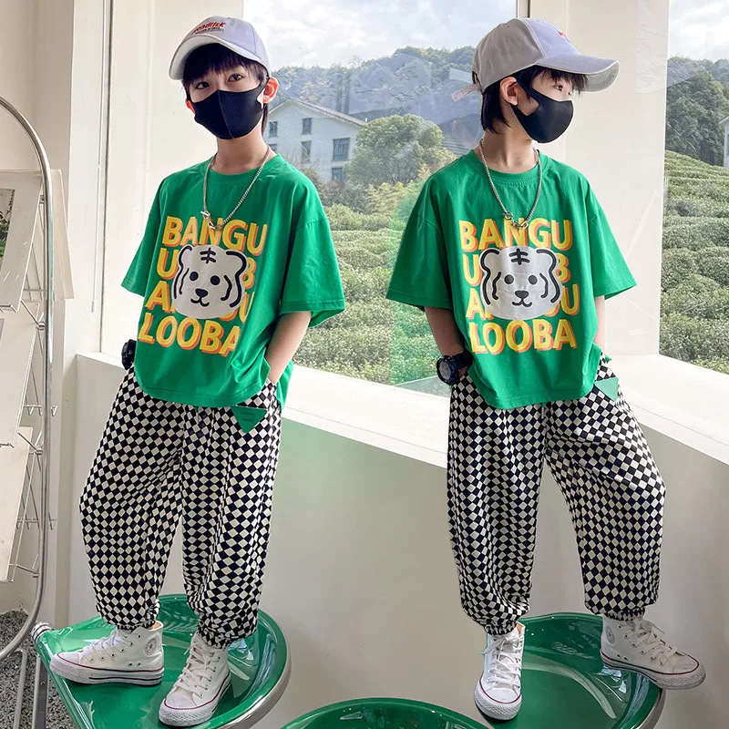 

Детская летняя повседневная спортивная одежда с мультяшным рисунком, детский белый, черный комплект с клетчатыми брюками, модный трендовый новый спортивный костюм с коротким рукавом для мальчиков
