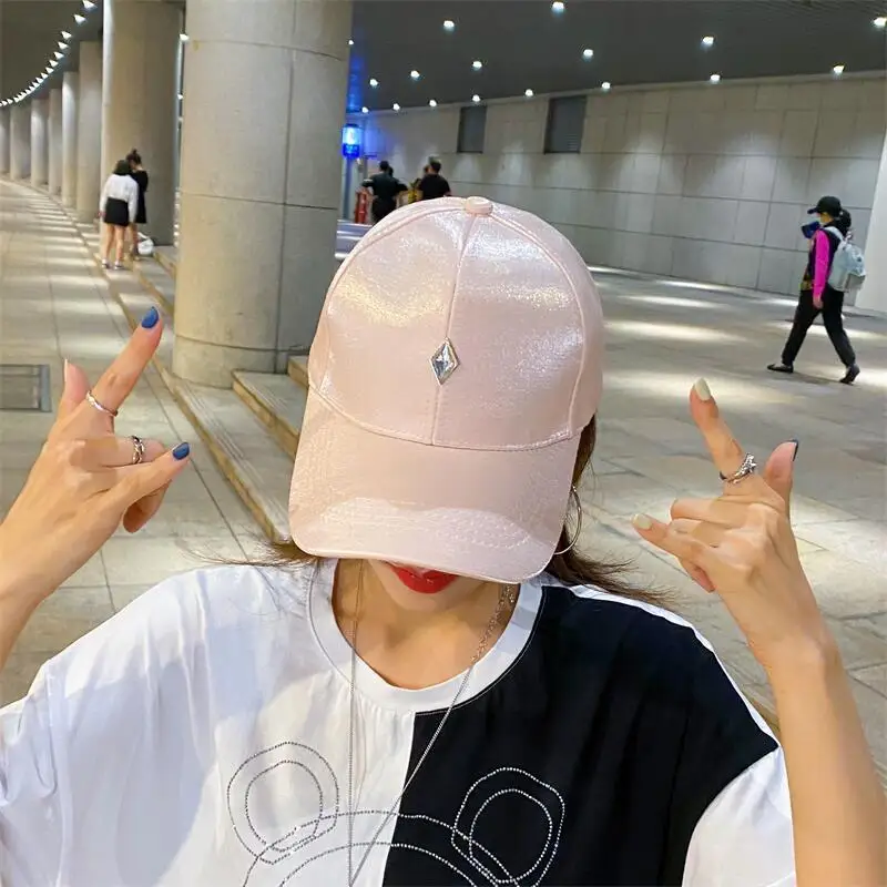 

202205-2508866 dropshipping summer satin square shiny rhinestones daily light baseball cap men women leisure visors hat