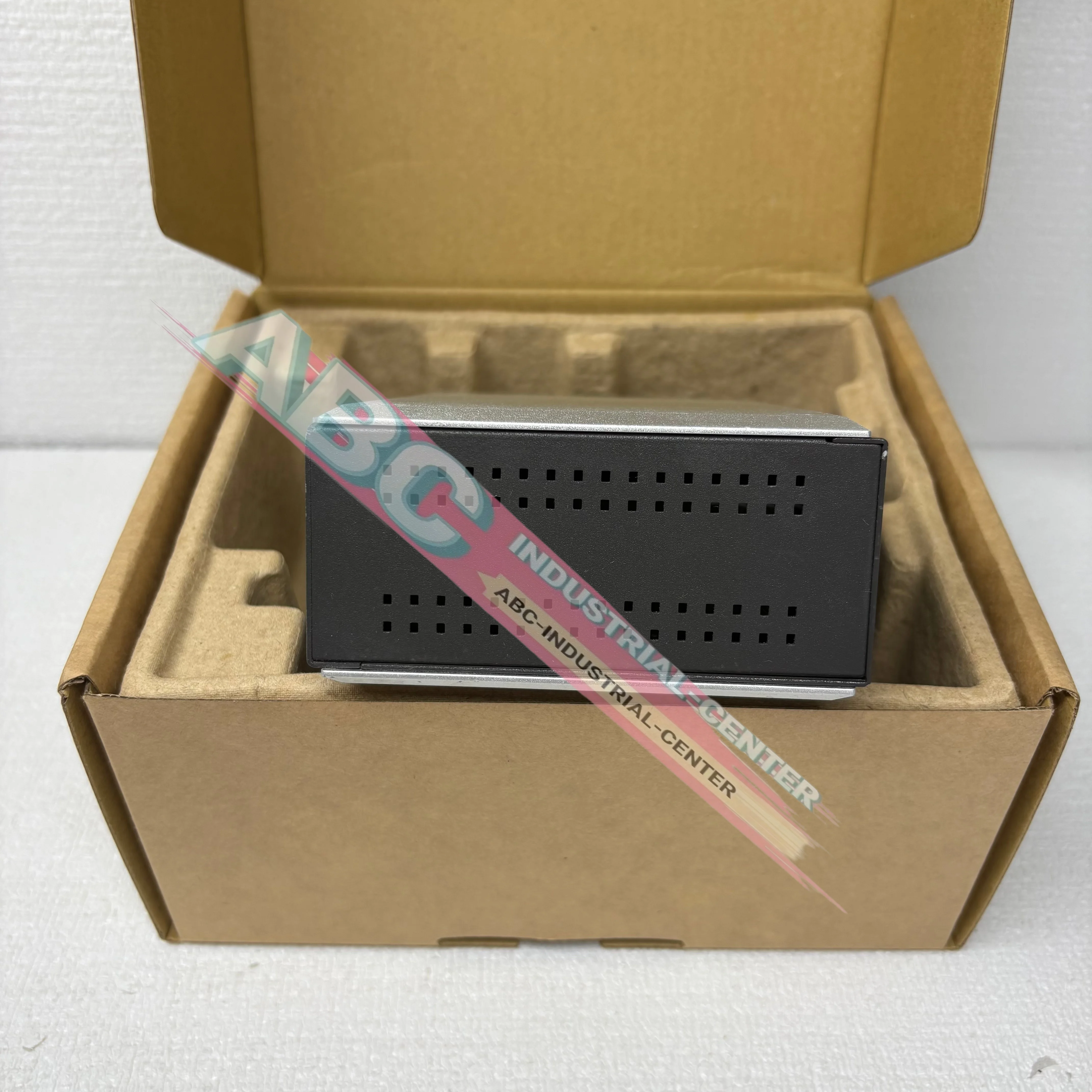 Фото Промышленный Ethernet-коммутатор EDS-408A-MM-ST. Новинка в наличии. №3