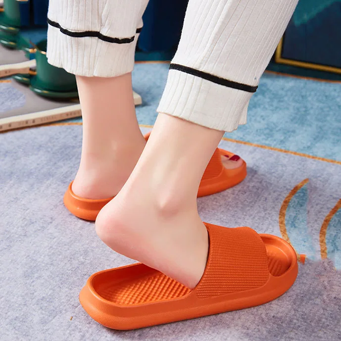 Мужские шлепанцы из искусственной кожи цвета в ассортименте