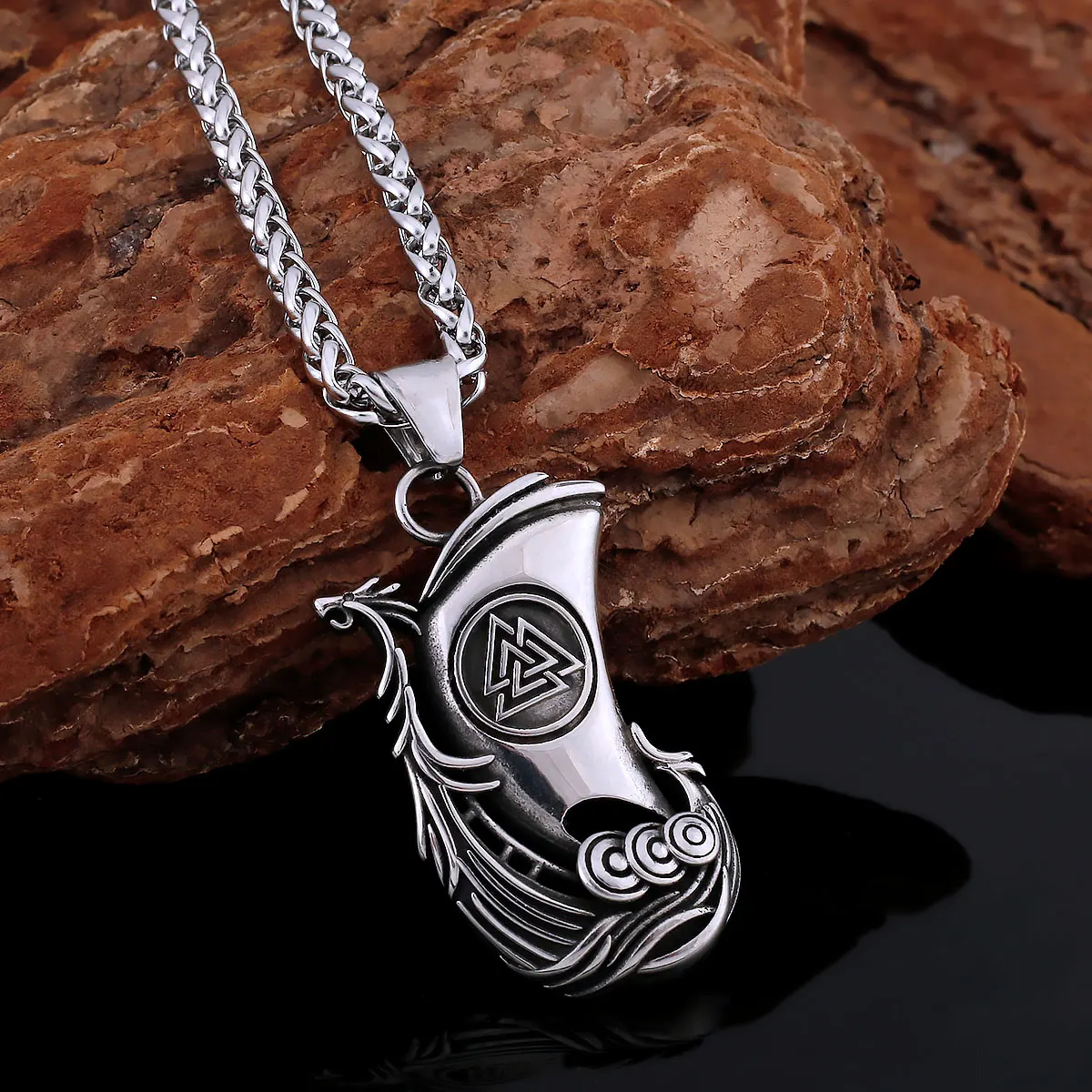 

Boutique Creative Retro Men's Stainless Steel Viking Necklace Nordic Odin Rune Awe Amulet Pendant Teen Locomotive Jewelry