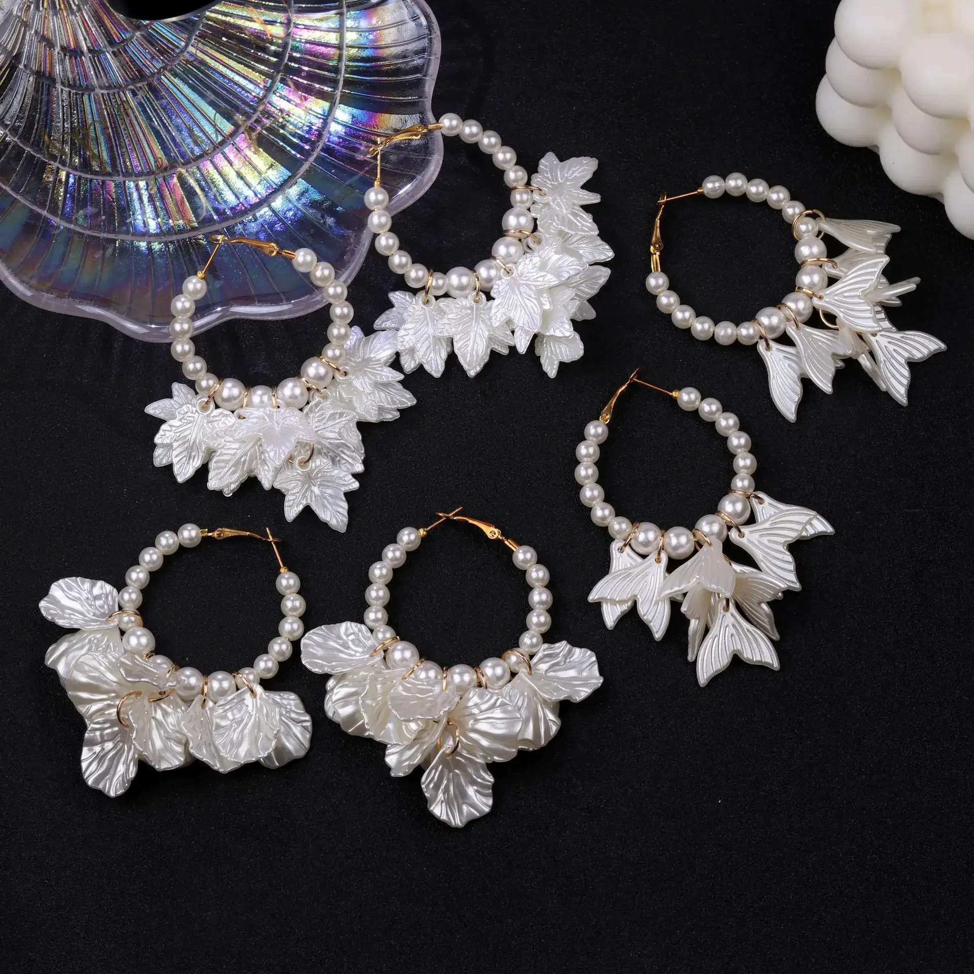 Винтажные акриловые серьги-кольца с белыми кисточками и кленовыми листьями для