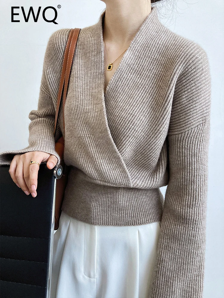 

EWQ Irregular V-neck Knitting Sweater For Women Solid Long Sleeve Simplicity Office Lady Female Tops 2023 Autumn New 26D4673