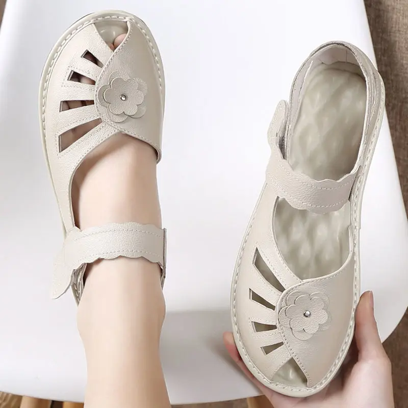 Summer Sandals Women Leather Flats Shoes Soft Sole Comfortable Mom Shoes Peep Toes Sandals Ladies Flats Hollow Breathable Shoe