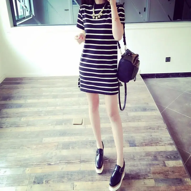 Женские платья в полоску с коротким рукавом и круглым вырезом летние свободные