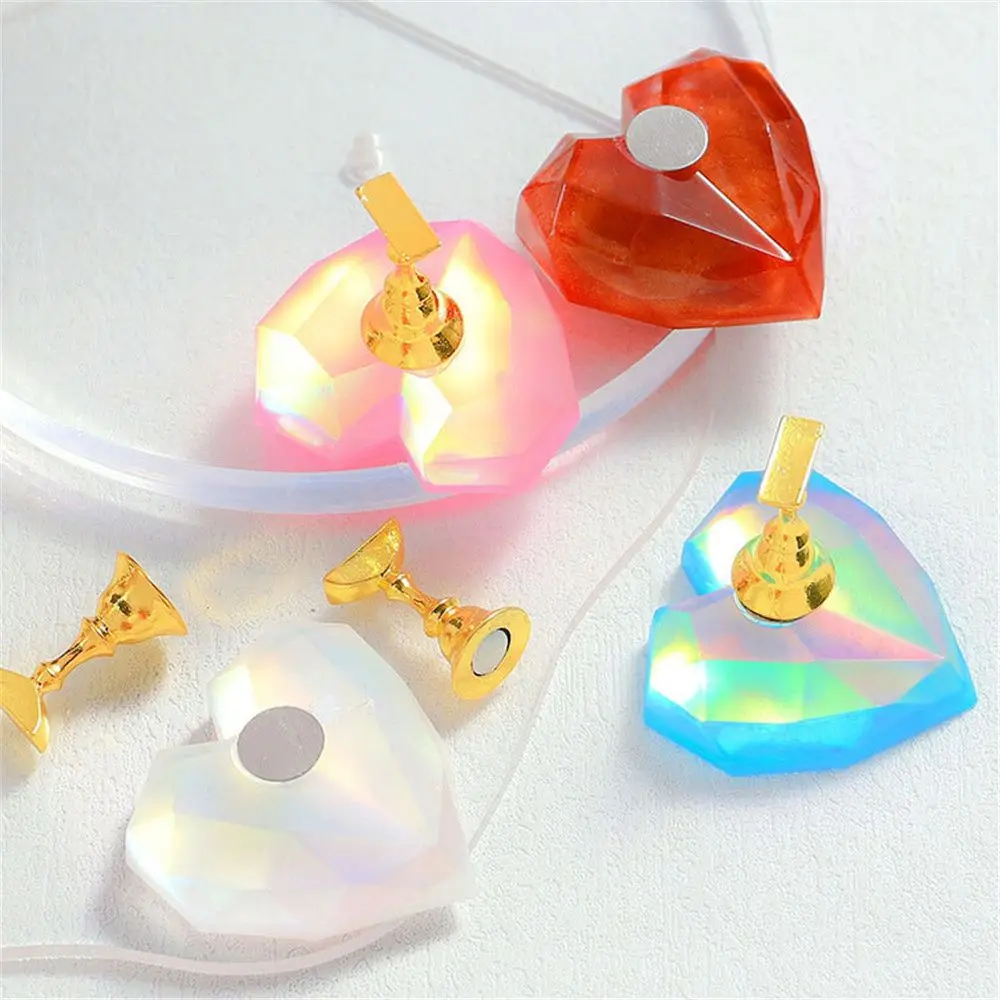 

Salon Beginner Practice Training Frame Heart Shape Manicure Tool Nail Practice Stand Nail Art Holder Display Stand