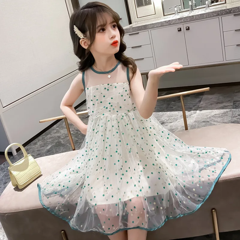 

Детское летнее платье в горошек, с высокой талией и открытыми плечами