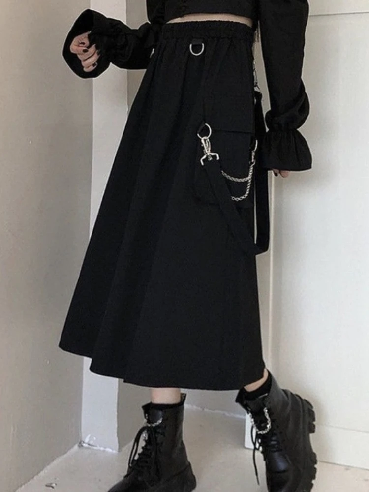 

2022 New Gothic Long Skirt Harajuku Techwear Women Grunge Punk High Waist Chain Pocket Strap Black Cargo Skirts Goth Streetwear
