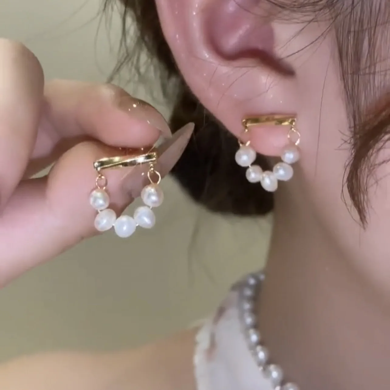 

Irregular Imitation Pearl Water Drop Earrings Unique Baroque Temperament Vintage Fashion Twisted Bar Earrings Wedding Jewelry