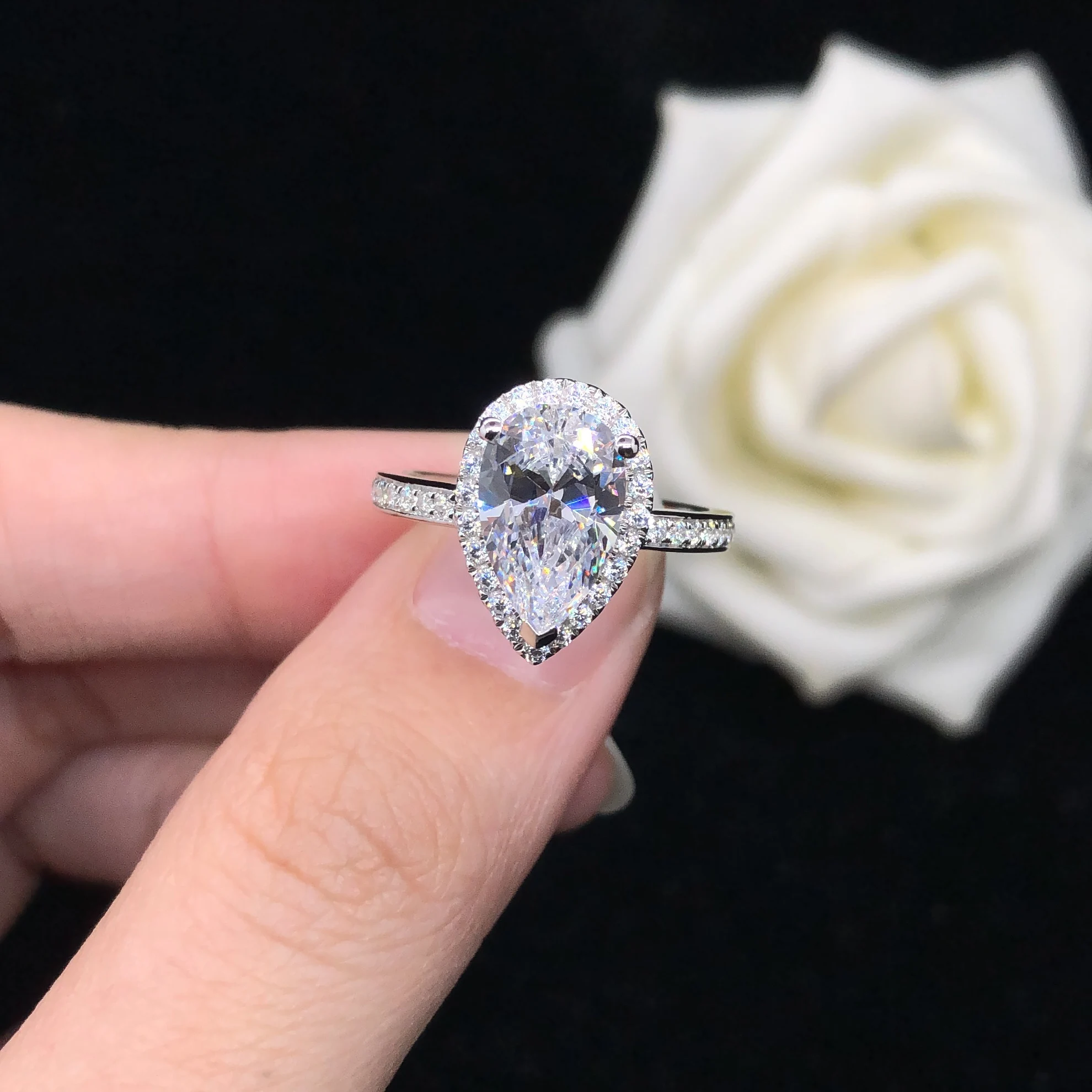 3 Carat Round Cut Diamond Engagement Ring Solid Platinum 950 Wedding Ring Luxury Design Pear Shape Best Jewelry Gift