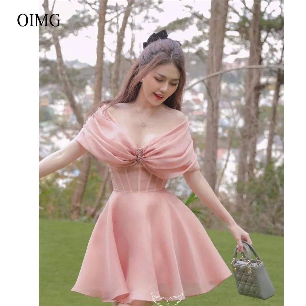 Женское корсетное платье из органзы с открытыми плечами цвет в ассортименте |