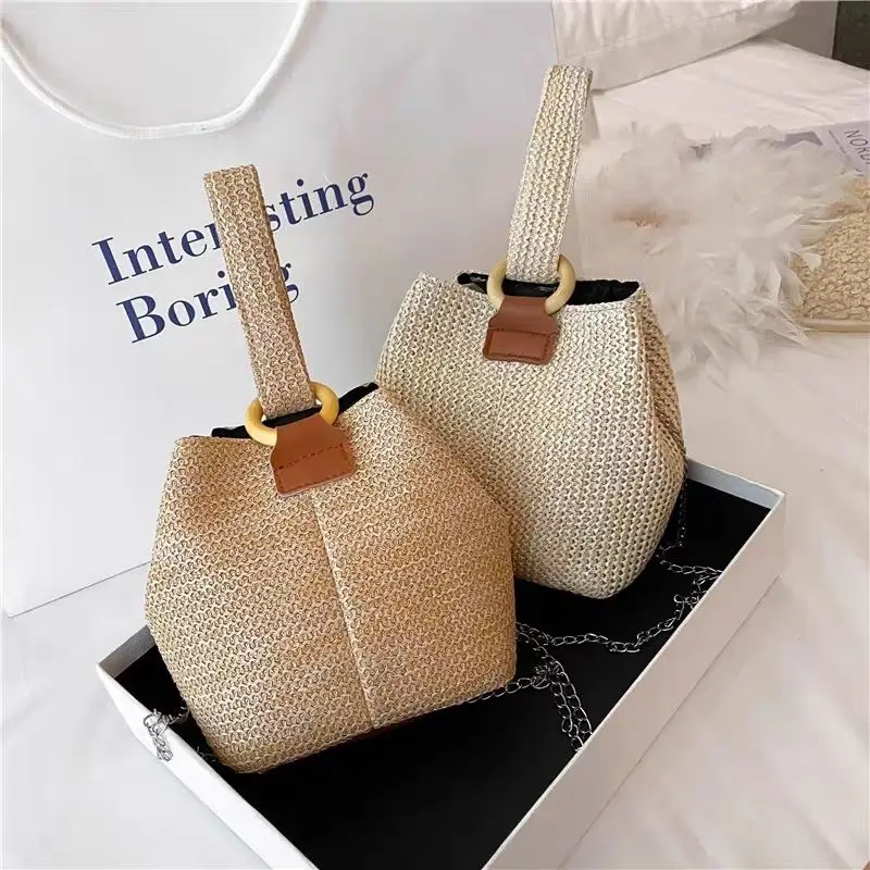 

2023 New versatile cross body bucket bag partysu handbag student woven bag Mori style beach straw bag female